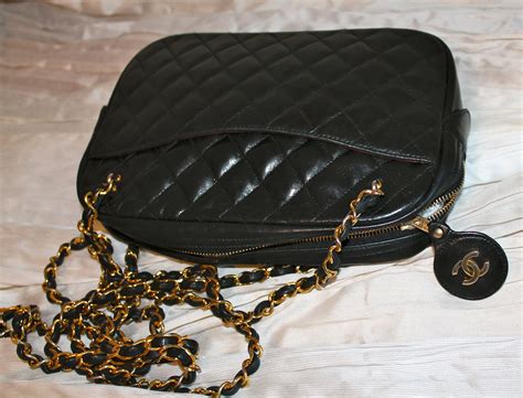 chanel clutch bag con tracolla in pelle|Chanel clutch heels.